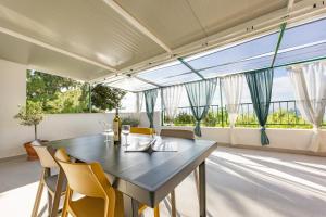 Fotografie z fotogalerie ubytování Apartments Kržanić v Podgoře