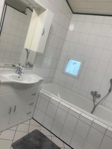 Koupelna v ubytování Ferienwohnung-Haus Saarbrücken