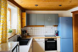 Kuchyň nebo kuchyňský kout v ubytování Dein Nesterl am Sonnenplateau