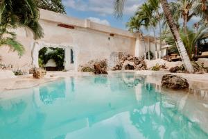 Bazén v ubytování Mezcal Hotel nebo v jeho okolí