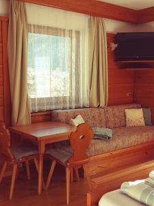 Afbeelding uit fotogalerij van Apartements Noggler & Doppelzimmer mit Frühstück in Malles Venosta +29 foto's