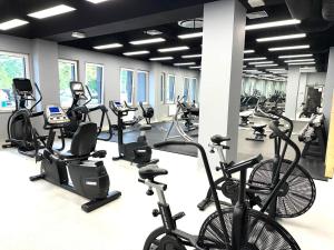 Posilňovňa alebo fitness centrum v ubytovaní Apartment Superior Baltic with Terrace - FREE Pool, Saunas, Jacuzzi, Fitness, Salzgrotte