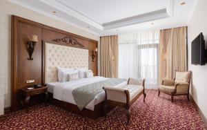 TV a/nebo společenská místnost v ubytování Shamakhi Palace Sharadil