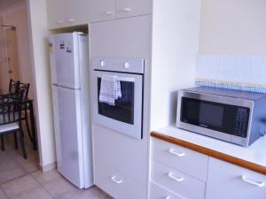 Η κουζίνα ή μικρή κουζίνα στο Le Lavandou Holiday Apartments
