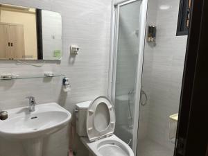 A bathroom at Daisy's Hsiang Hola