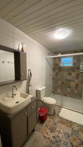 Ένα μπάνιο στο Casa do zeh guest house