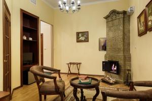 Posezení v ubytování Shelfort Hotel