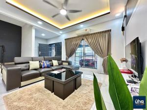 Televisyen dan/atau pusat hiburan di Nusa Sentral By RR JBcity