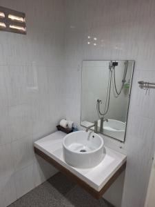 Koupelna v ubytování Lalisa Hotel Aonang + 35 fotografií