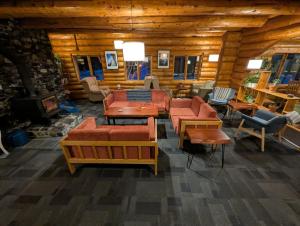 Posezení v ubytování HI Nordegg - Hostel