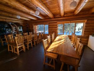 Restaurace v ubytování HI Nordegg - Hostel