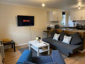 Køkken eller tekøkken på SAV Stays 1 Bed Flat Near Watford Town Centre