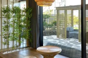 One fine day Jeju Poolvilla的休息区