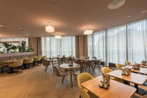 Um restaurante ou outro lugar para comer em The Frankfurt
