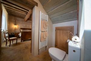 Kúpeľňa v ubytovaní Agriturismo Podere Tovari