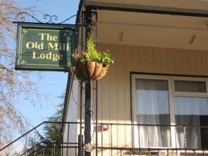 Gallery image of Old Mill Hotel & Lodge in Bath