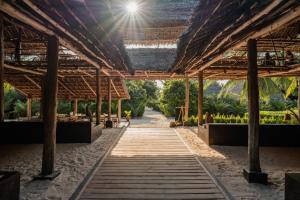 Ein Garten an der Unterkunft Mwezi Boutique Resort