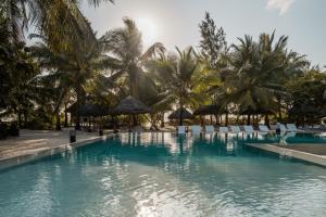 Der Swimmingpool an oder in der Nähe von Mwezi Boutique Resort