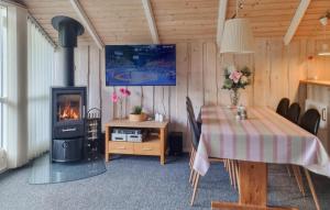 Posezení v ubytování Holiday Home Blomstervangen Oksbøl