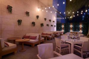 Posezení v ubytování DoubleTree By Hilton Doha - Al Sadd
