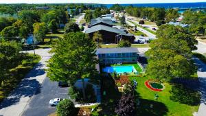 Gallery image of American Boutique Inn - Lakeview in Mackinaw City