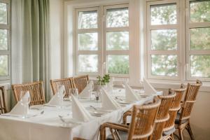 Restaurace v ubytování Jegtvolden Fjordhotell
