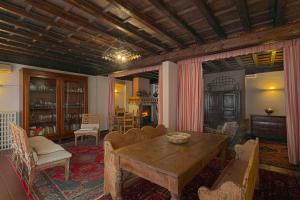 A seating area at Villa Belfiore