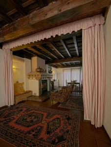 A seating area at Villa Belfiore