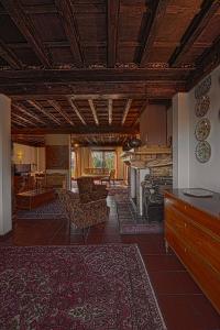 A kitchen or kitchenette at Villa Belfiore