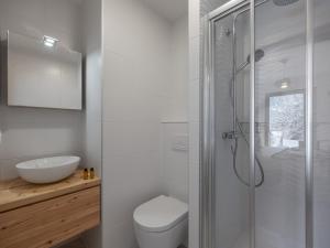 Bilik mandi di Alchimie C01 - Bo Immobilier Chatel- remises sur les forfaits de skis Châtel ou Portes du soleil +8 gambar