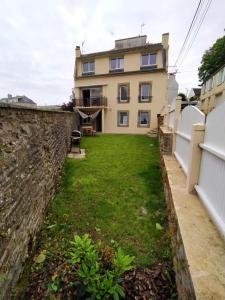 Κήπος έξω από το Agréable studio centre-ville Concarneau