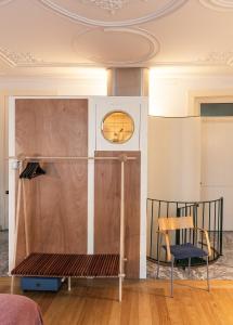 Uma área de estar em UMA Foyer 25 Apartments
