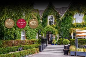 A garden outside The Victoria