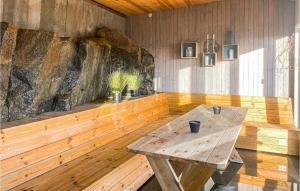 Fotografie z fotogalerie ubytování Beach Front Home In Farsund With Wifi v destinaci Skarstein