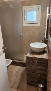 Ένα μπάνιο στο dpto aldea de motaña