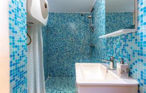 Ένα μπάνιο στο Beautiful Casa Forest Mare in Crikvenica +16 φωτογραφίες