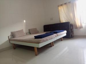 Galeriebild der Unterkunft Dwarka Bungalow Only Family in Dwarka + 26 Fotos