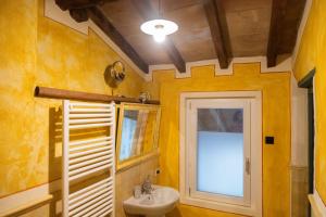 Koupelna v ubytování B&B il Fornello a Padernello