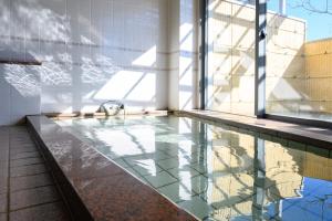 Bazén v ubytování Kashikojima Hotel Bay Garden nebo v jeho okolí