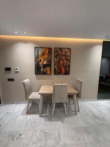 Area soggiorno di Beautiful new studio with a Seaview 8