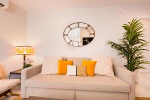 A seating area at Reformed and comfy- 2Bd 2Bth- Arenal
