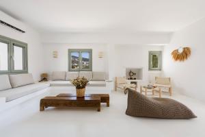 Χώρος καθιστικού στο Bougainvillea House Antiparos - Private Pool Villa