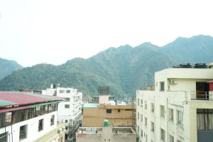 Gallery image of Traveller's Paradise-Mountain View By Around Stays in Rishīkesh