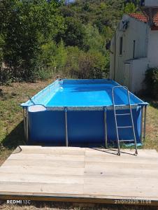 Bazén v ubytování Vistacalma nebo v jeho okolí