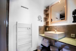 Koupelna v ubytování Studio Dernier Etage Le Nid d'Amour - Séjour Romantique, Mandara Beach, Juan-les-Pins