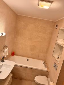 Koupelna v ubytování Home Guest - Apartment 2 + 9 fotografií