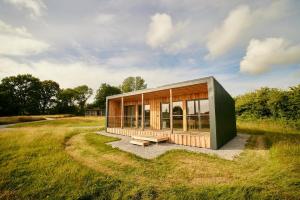Gallery image of Eco cabin with lovely views of Mendips AONB Cabin n 2 in Congresbury