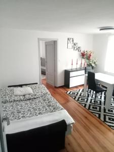 Ένα ή περισσότερα κρεβάτια σε δωμάτιο στο Apartament Brójce Lubuskie