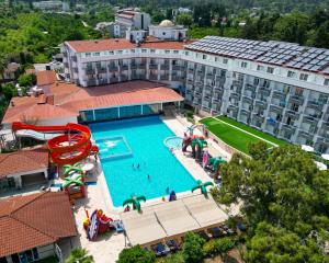 Bazén v ubytování Transatlantik Beach Beldibi - All Inclusive nebo v jeho okolí