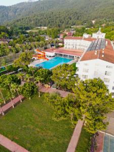 Bazén v ubytování Transatlantik Beach Beldibi - All Inclusive nebo v jeho okolí